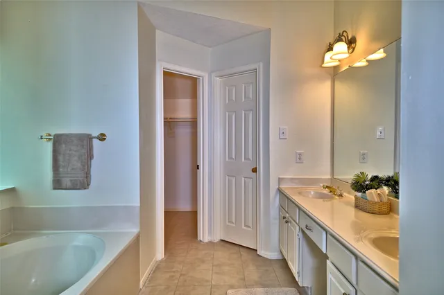 $2,500 | 15810 Hollow Rock Drive, Houston, TX 77070