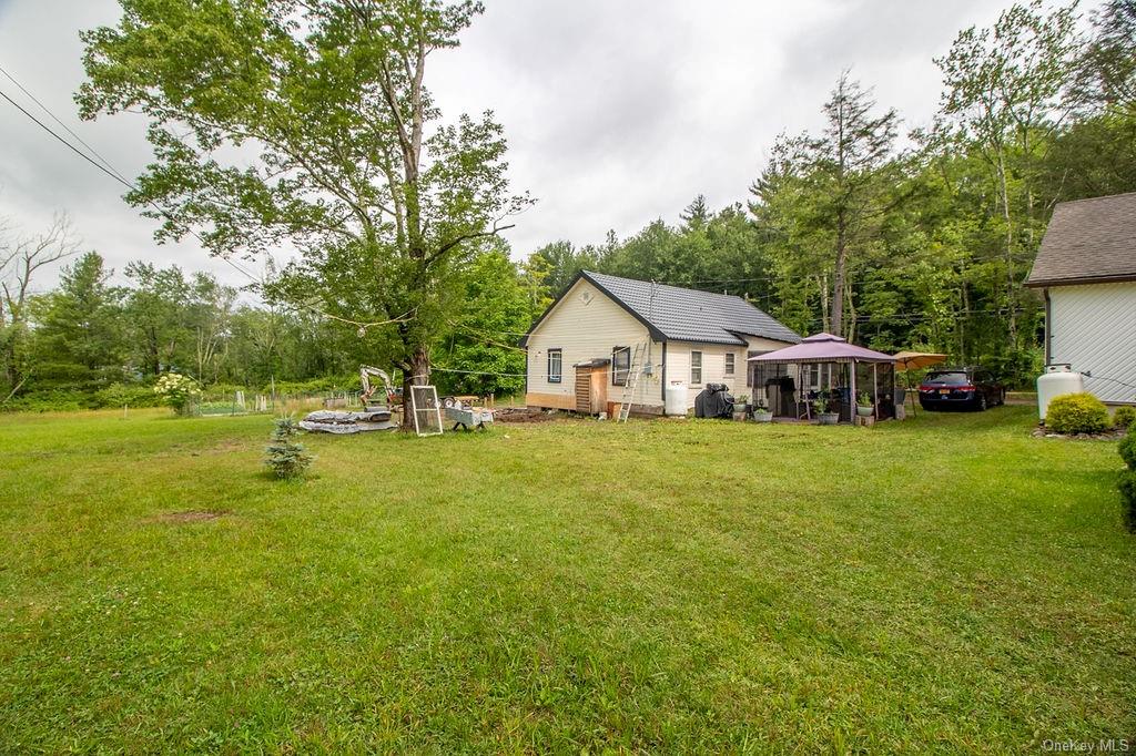 1105 Ulster Heights Road Ellenville, NY 12428 - Photo 14 of 36 View of yard