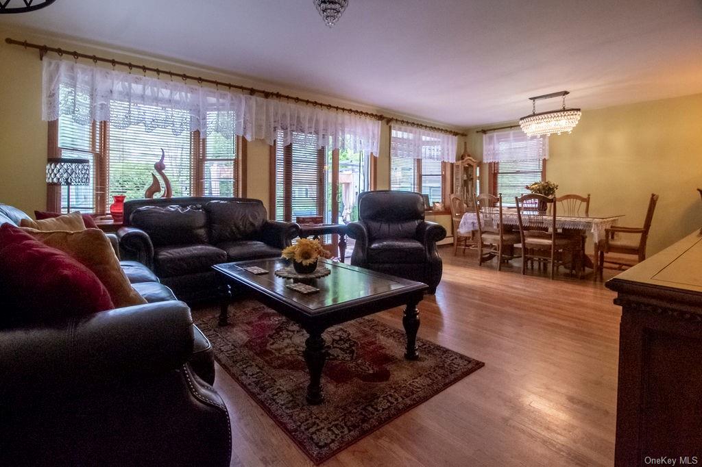 1105 Ulster Heights Road Ellenville, NY 12428 - Photo 22 of 36 Living room