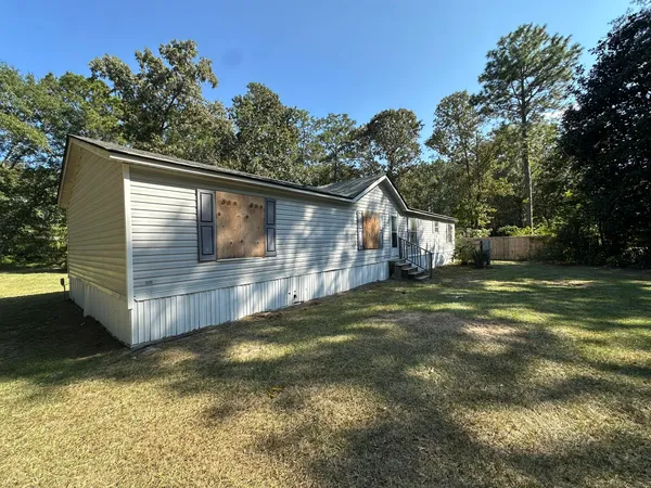 $109,900 | 909 Fauling Road, St. Stephen, SC 29479
