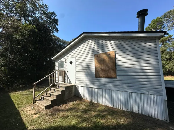 $109,900 | 909 Fauling Road, St. Stephen, SC 29479