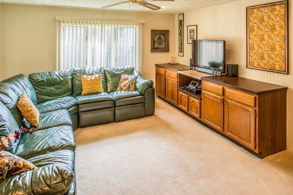 11 Trager Road Marblehead, MA 01945 - Photo 4 of 17