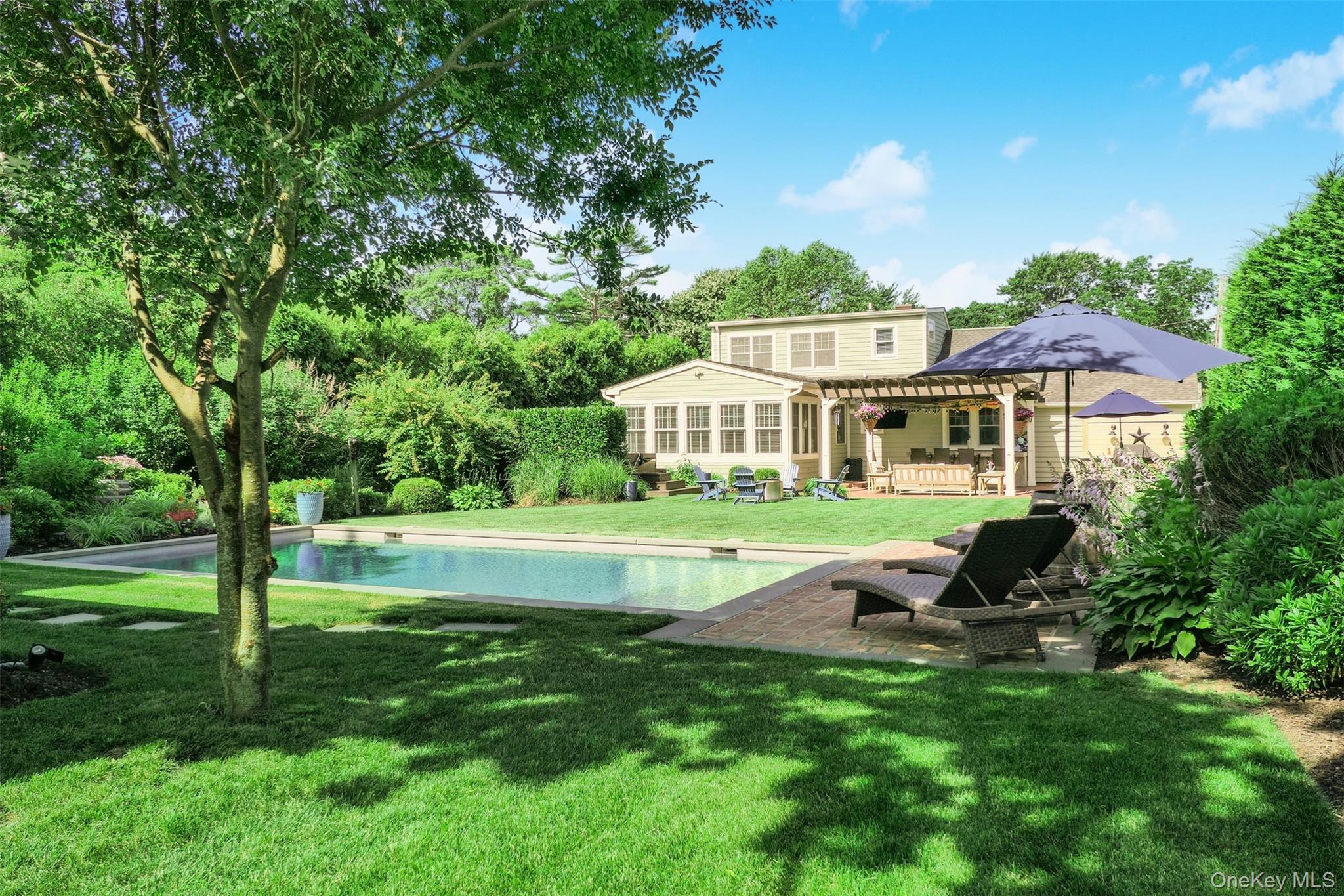 7 Country Club Road Bellport, NY 11713 - Photo 5 of 45