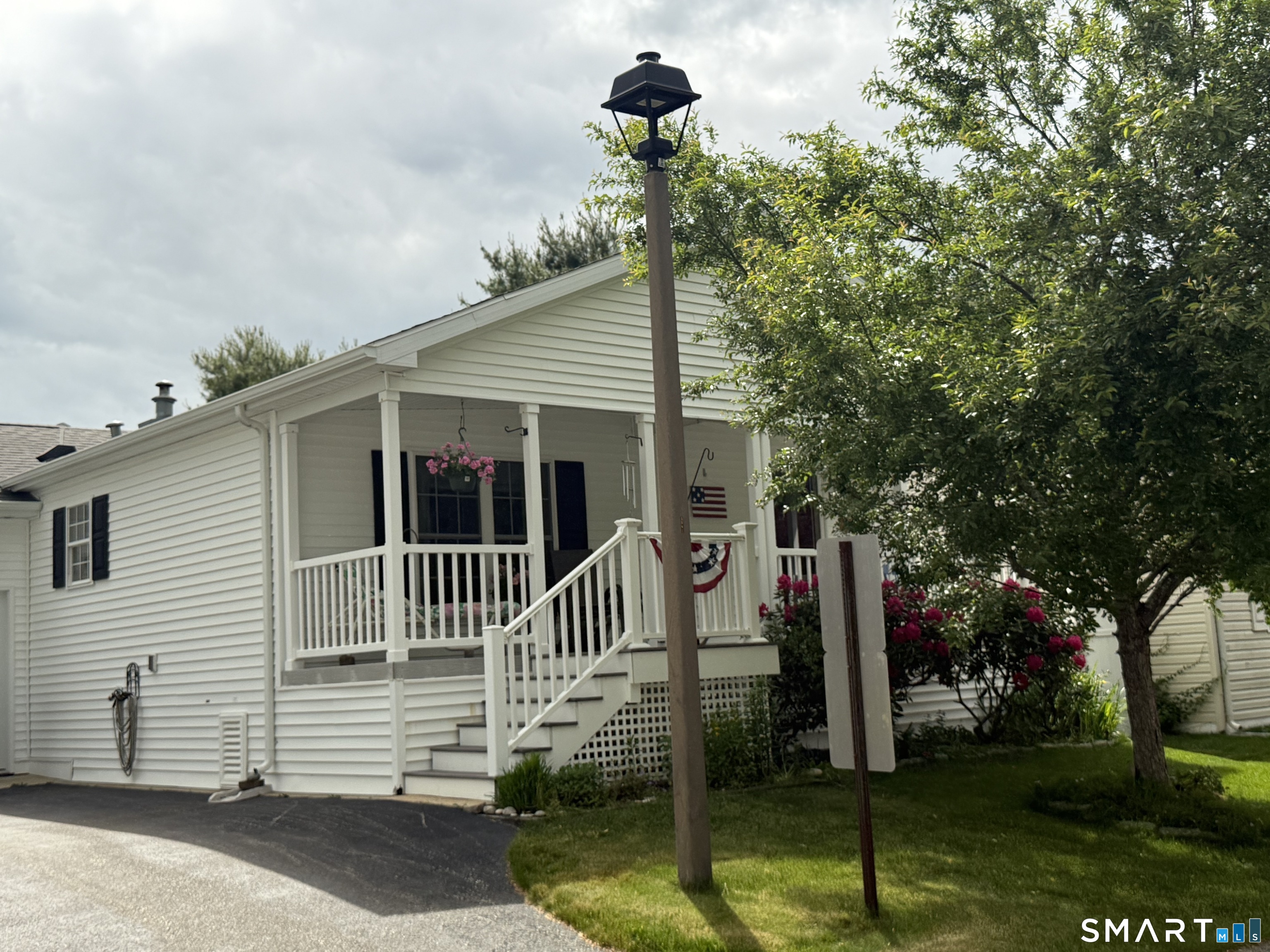 11 Cliff Road Ledyard, CT 06339 - Photo 2 of 26