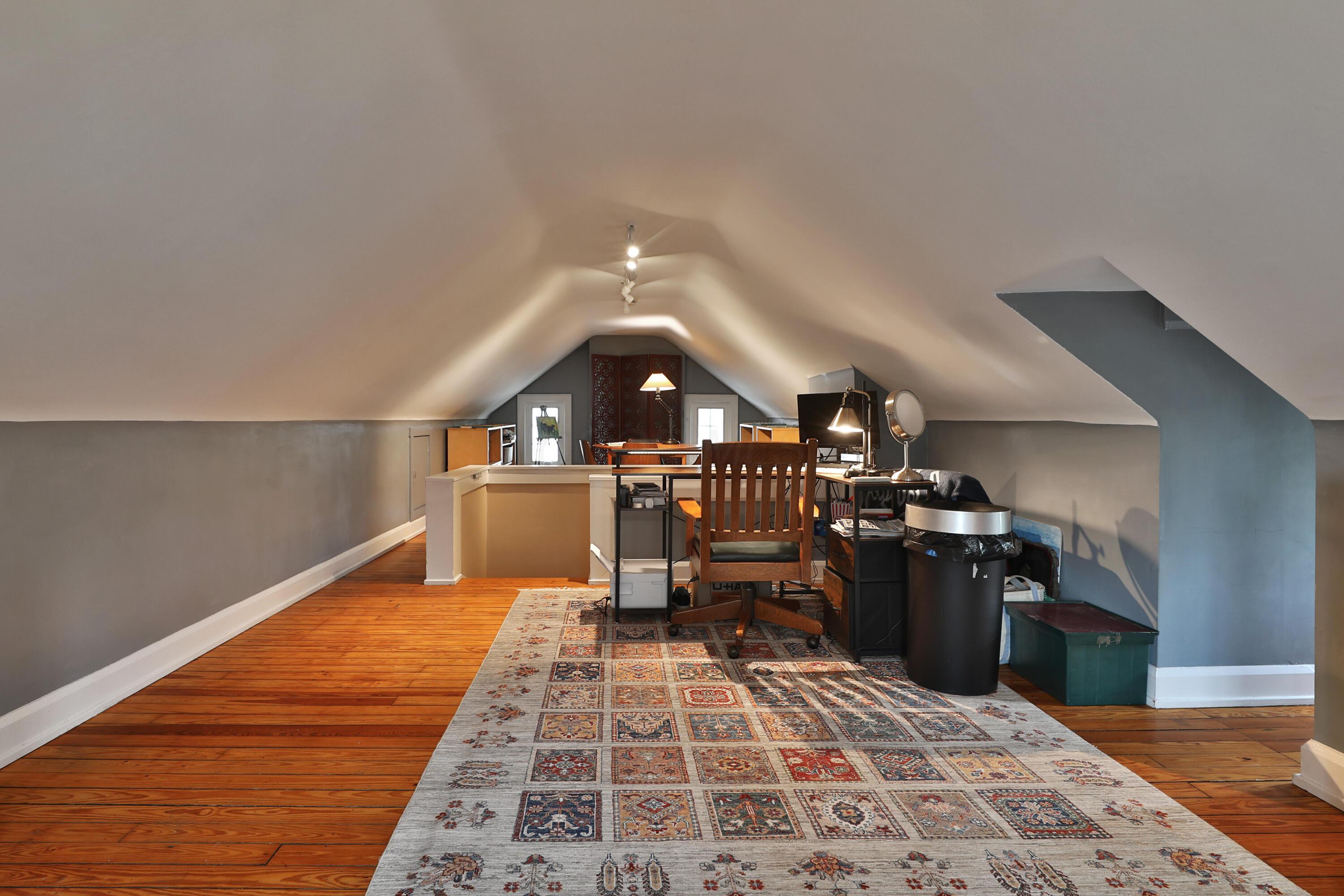 66 South Cassingham Road Bexley, OH 43209 - Photo 44 of 85 3rd Floor Loft