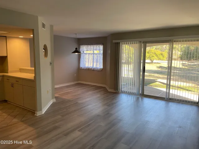 $1,300 | 891 Mh Marina Road, Unit 1, Calabash, NC 28467