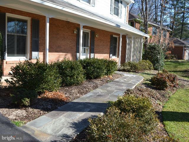 10804 Midsummer Drive Reston, VA 20191 - Photo 1 of 30 Exterior (Front)