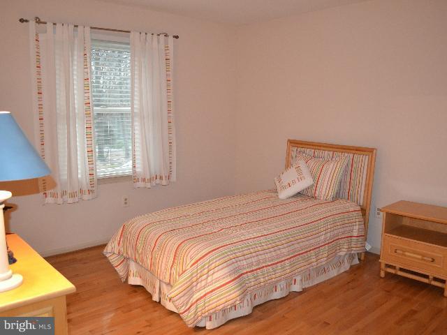 10804 Midsummer Drive Reston, VA 20191 - Photo 8 of 30 Bedroom