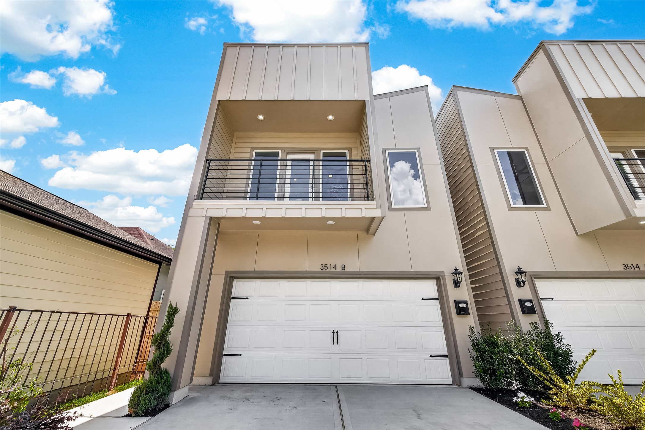 3514 Runnels Street, Unit B Houston, TX 77003 - Photo 2 of 39 Your own private driveway with 2 car attached garage. No worries about finding a place to park.