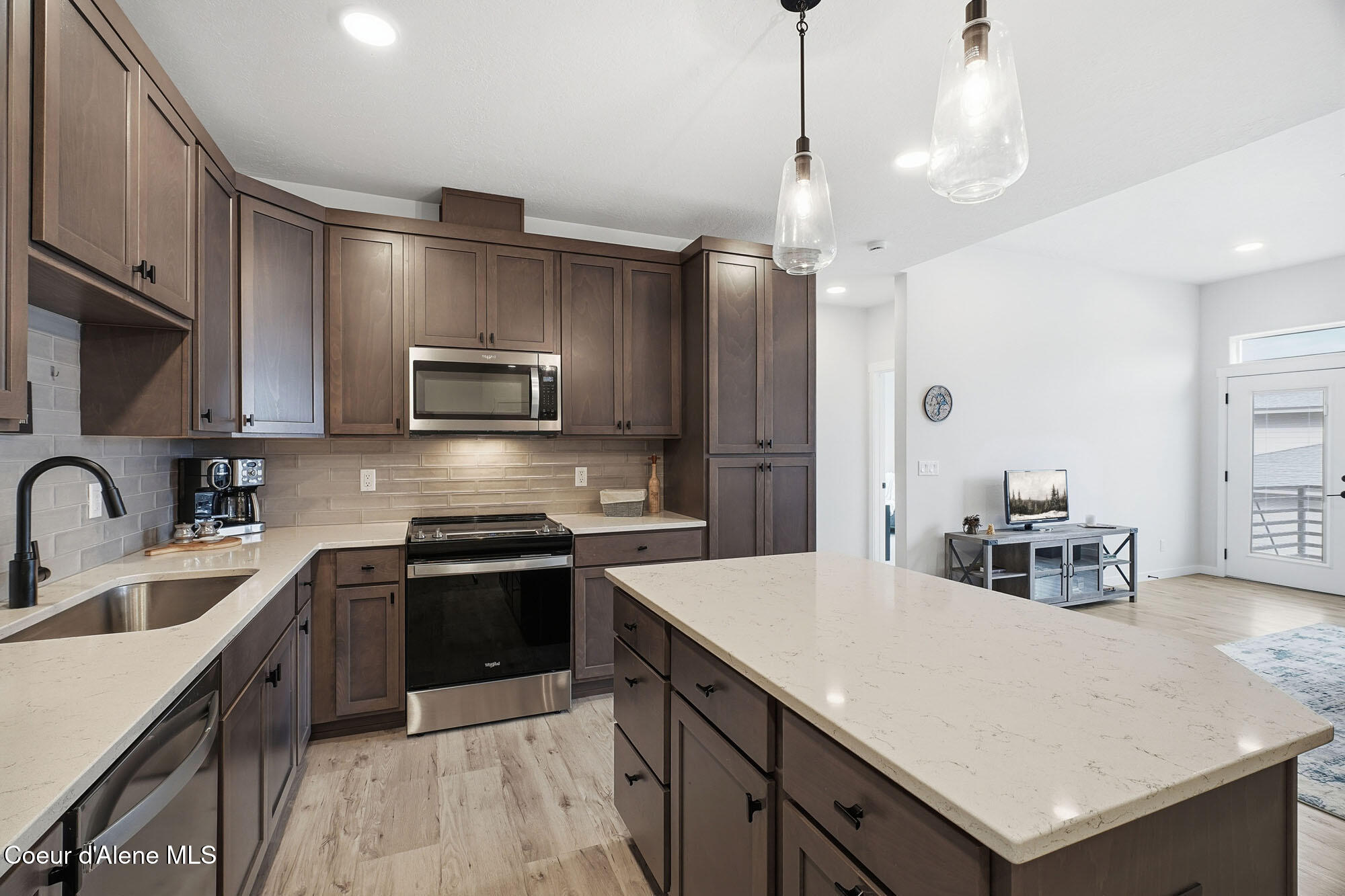 6510 North Atlas Road, Unit 207 Coeur D'Alene, ID 83815 - Photo 14 of 27 Kitchen