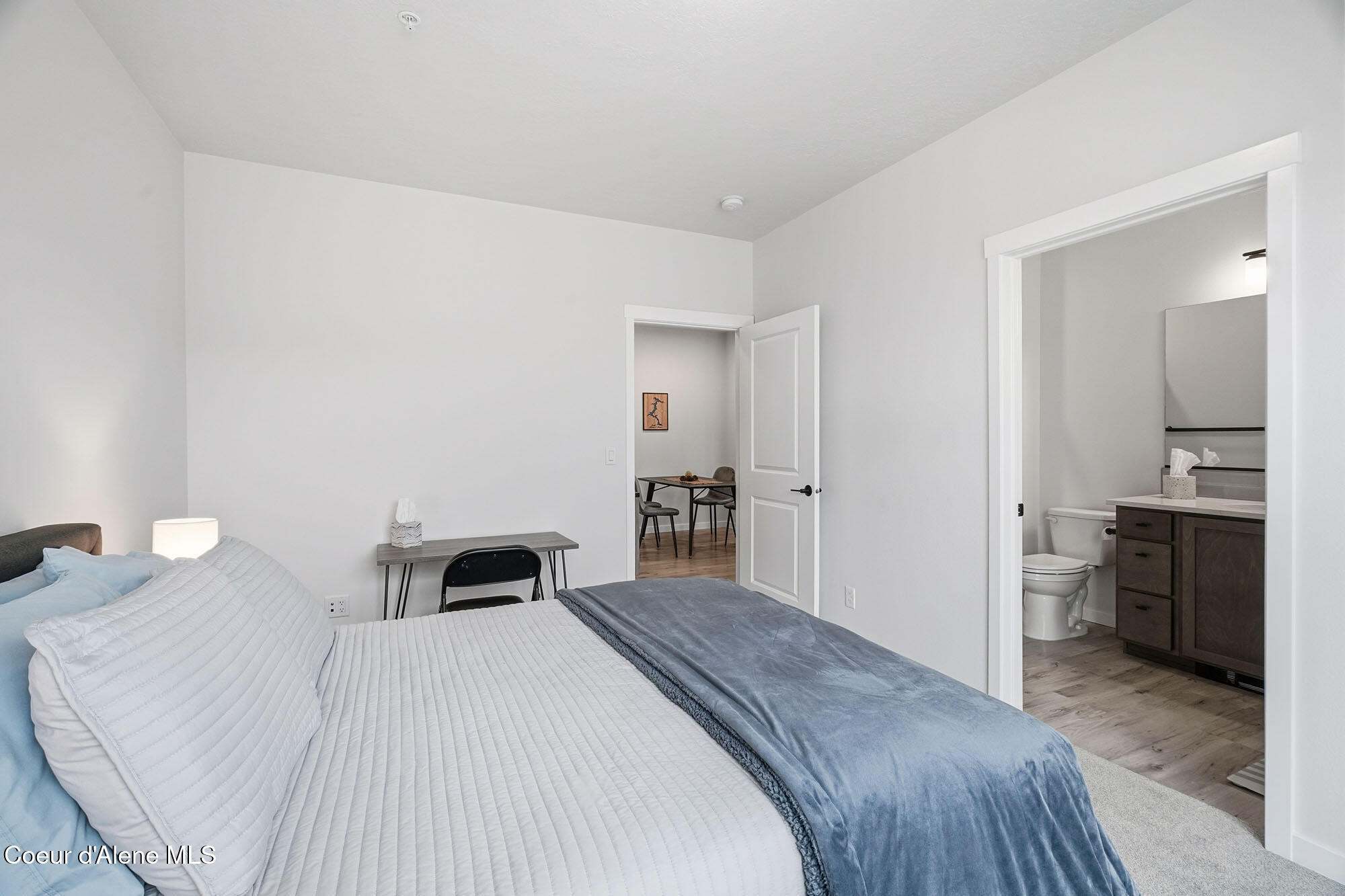 6510 North Atlas Road, Unit 207 Coeur D'Alene, ID 83815 - Photo 17 of 27 Primary Bedroom