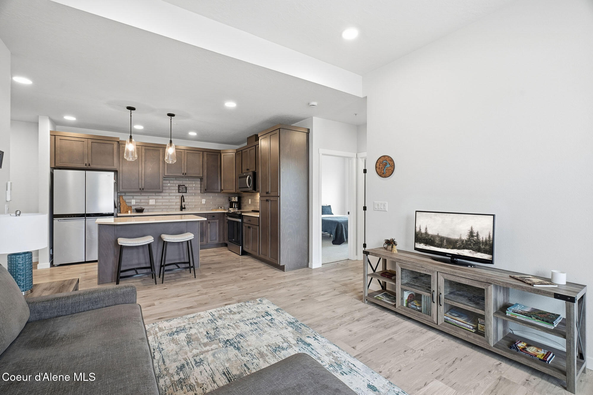 6510 North Atlas Road, Unit 207 Coeur D'Alene, ID 83815 - Photo 20 of 27 Living / Kitchen