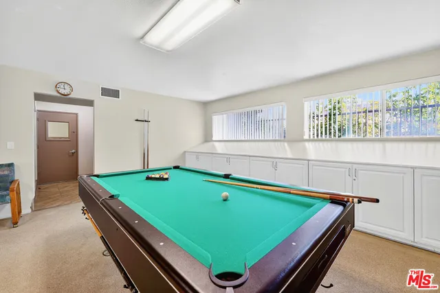 $729,000 | 18419 Collins Street, Unit A, Tarzana, CA 91356