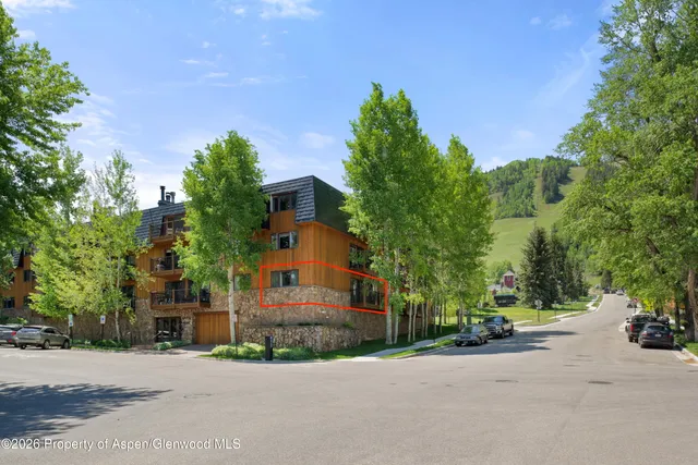 $3,850,000 | 205 East Durant Avenue, Unit 1F, Aspen, CO 81611