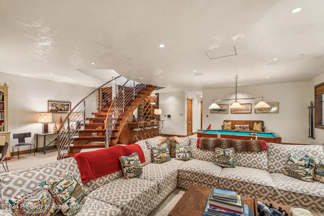 a bathroom with a sink vanity and a mirror