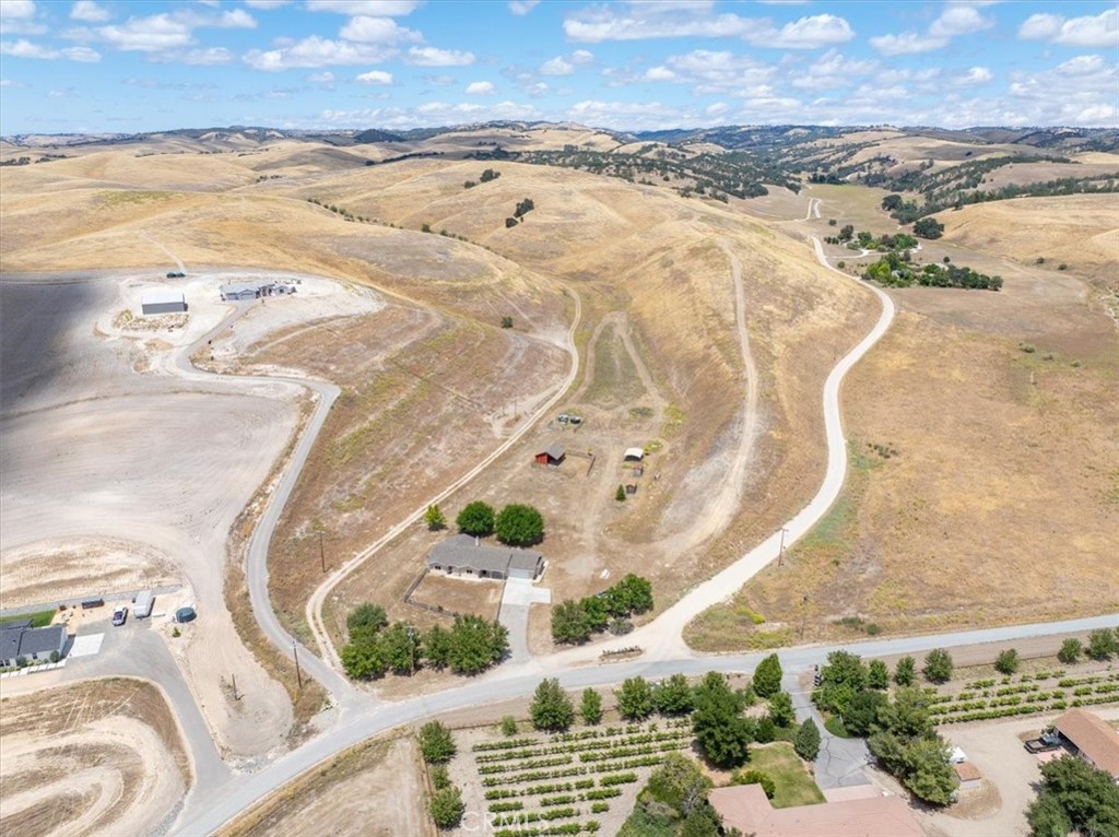 76846 Ranchita Canyon Road San Miguel, CA 93451 - Photo 34 of 51 an aerial view of beach and ocean