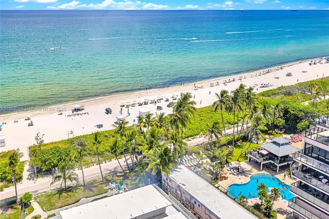 $1,250,000 | 5255 Collins Avenue, Unit 14D, Miami Beach, FL 33140