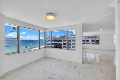 $1,250,000 | 5255 Collins Avenue, Unit 14D, Miami Beach, FL 33140