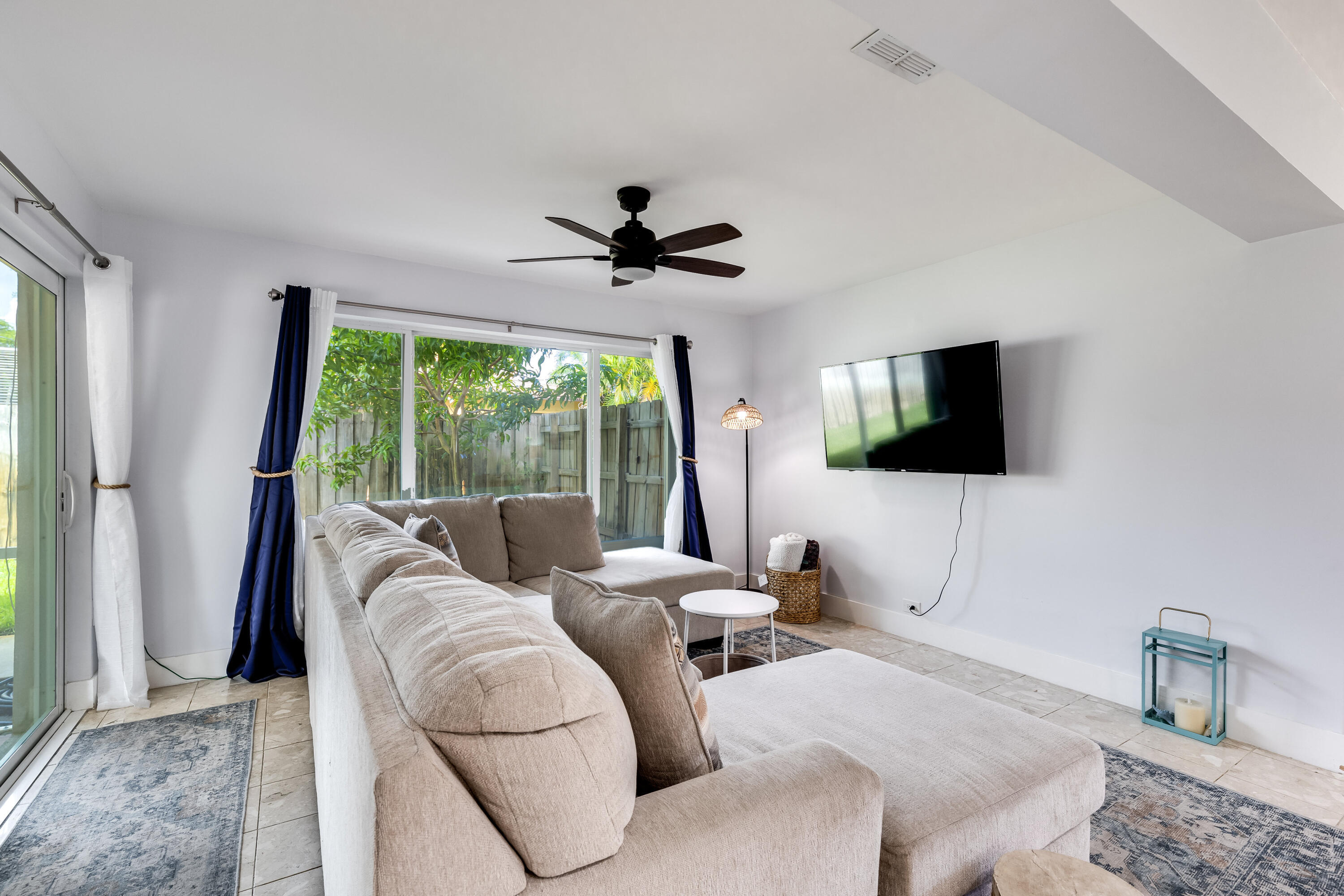242 Southwest 9th Street Pompano Beach, FL 33060 - Photo 8 of 45 039_new-0006_362