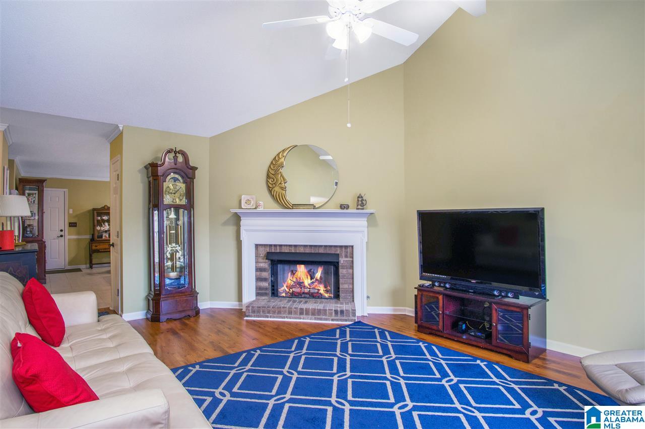 151 Warwick Circle Alabaster, AL 35007 - Photo 2 of 26
