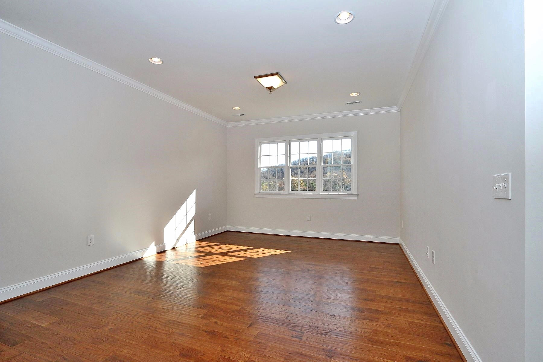 6875 Fairway Ridge Road Salem, VA 24153 - Photo 42 of 91 a view of livingroom with wooden floor