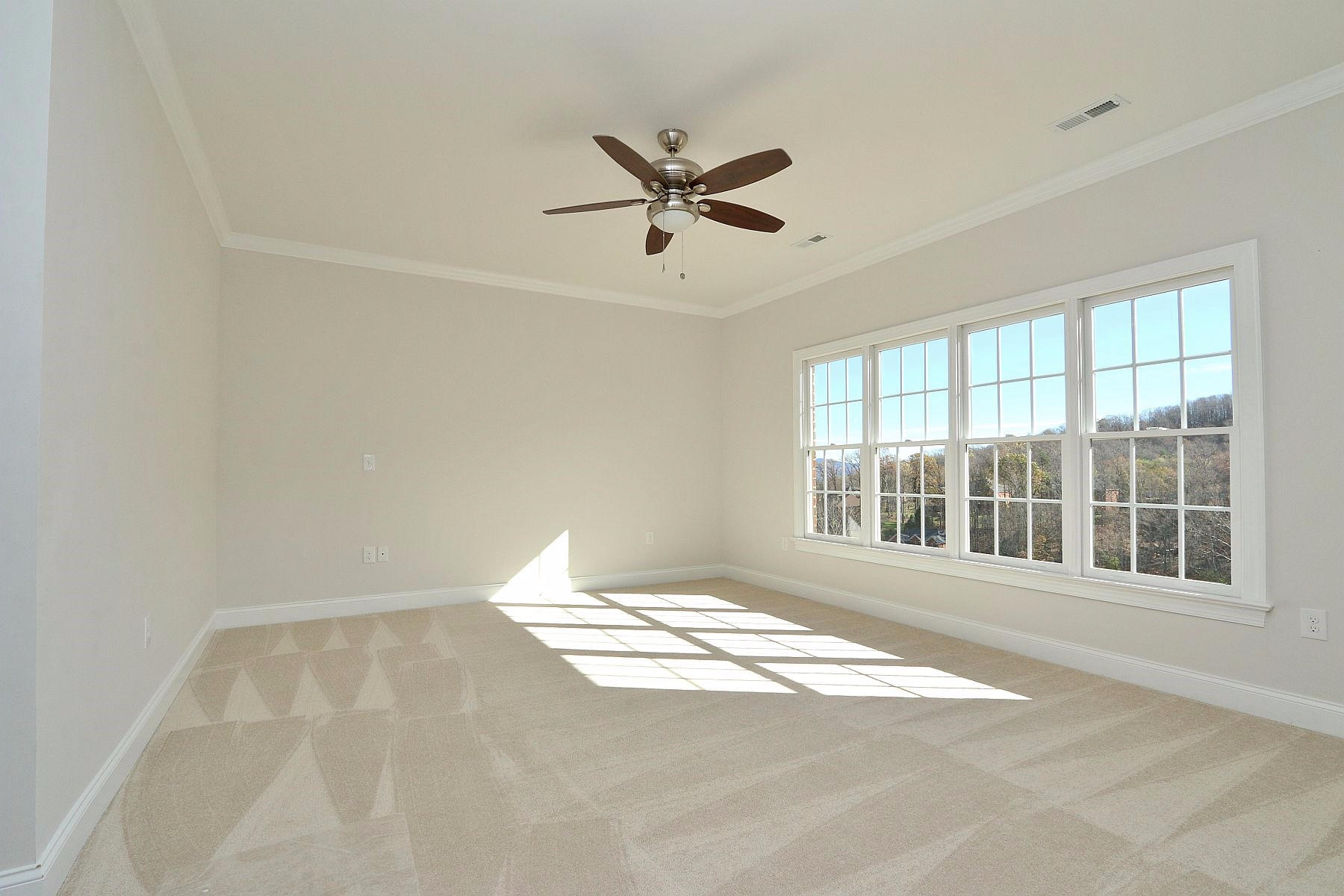 6875 Fairway Ridge Road Salem, VA 24153 - Photo 46 of 91 a view of an empty room with a window