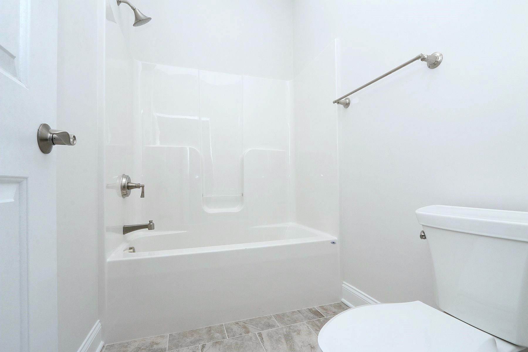 6875 Fairway Ridge Road Salem, VA 24153 - Photo 69 of 91 a white bath tub sitting next to a white toilet