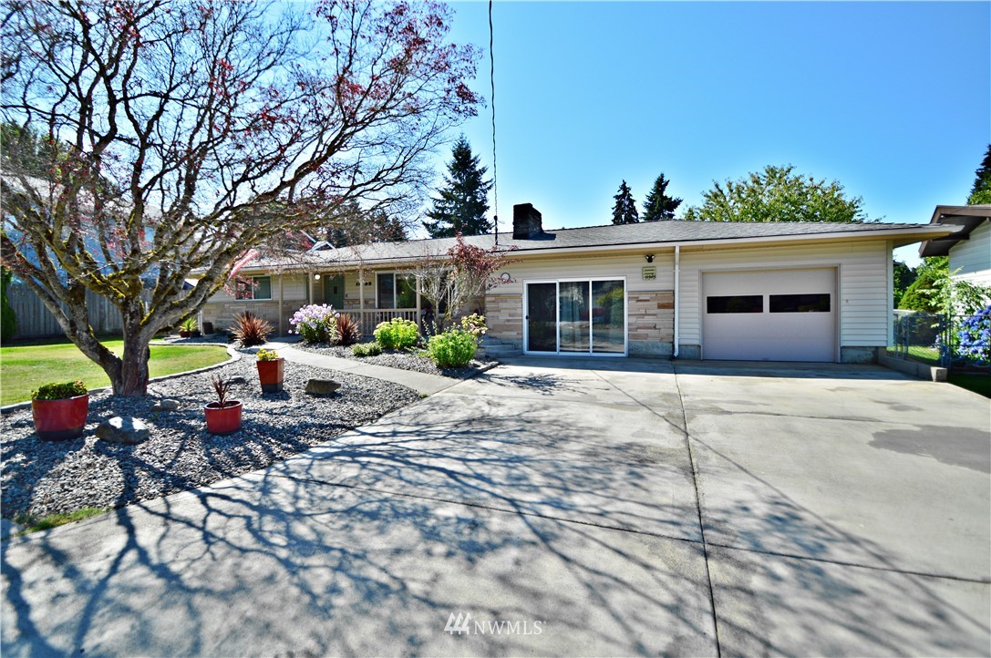 11323 Southeast 180th Place Renton, WA 98055 - Photo 2 of 27 Gallery Image 2