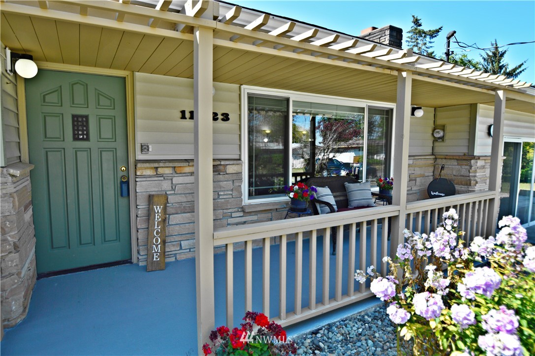 11323 Southeast 180th Place Renton, WA 98055 - Photo 4 of 27 Gallery Image 4