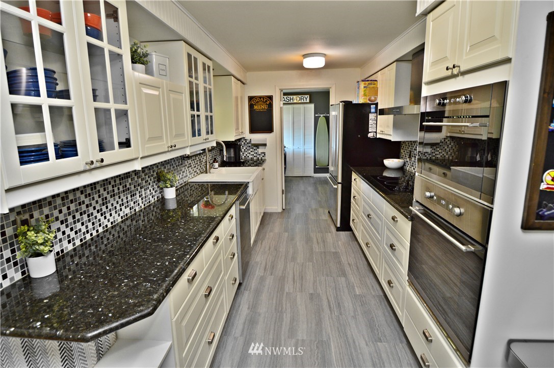 11323 Southeast 180th Place Renton, WA 98055 - Photo 7 of 27 Gallery Image 7