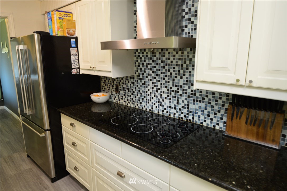 11323 Southeast 180th Place Renton, WA 98055 - Photo 9 of 27 Gallery Image 9
