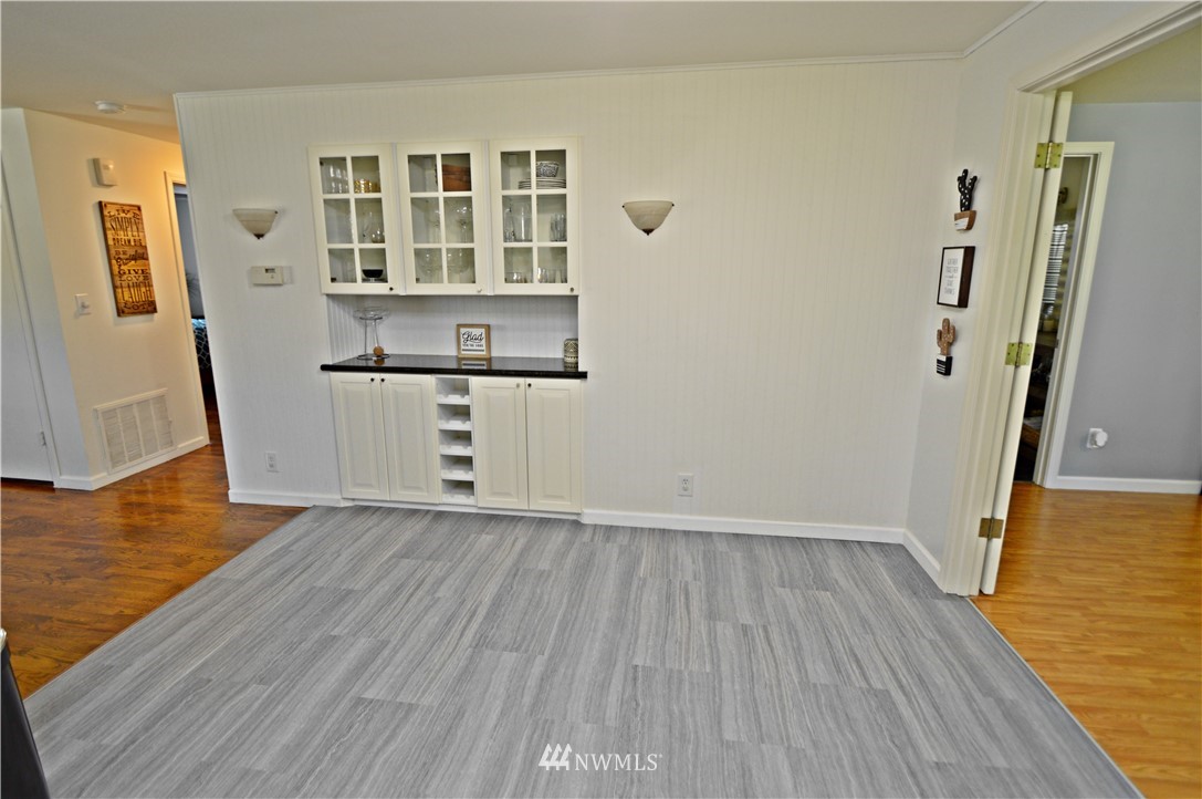 11323 Southeast 180th Place Renton, WA 98055 - Photo 10 of 27 Gallery Image 10