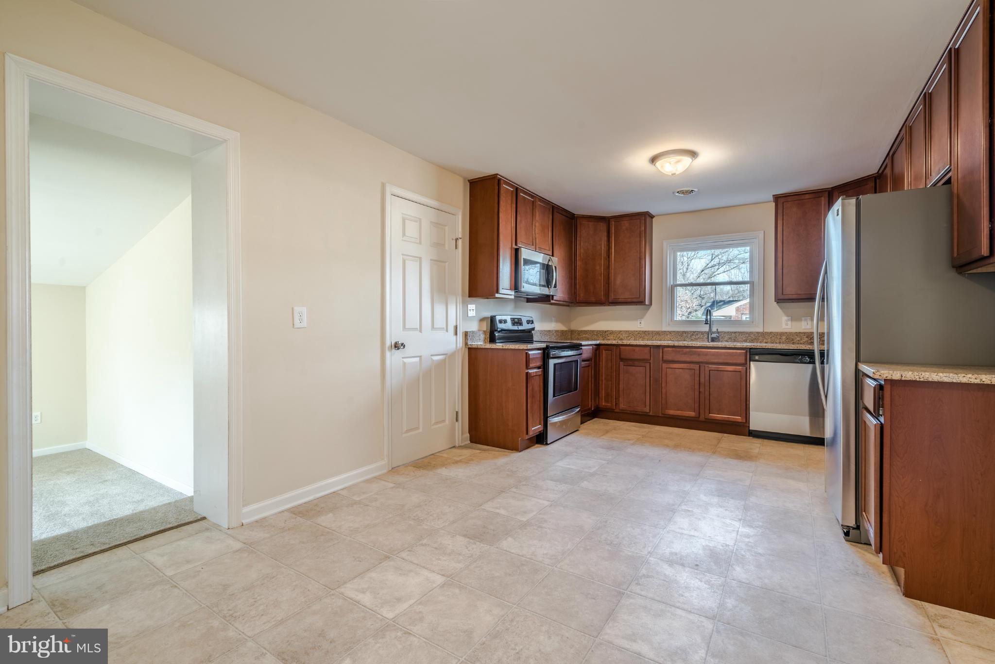 51 Pendleton Road Fredericksburg, VA 22405 - Photo 7 of 20 Kitchen