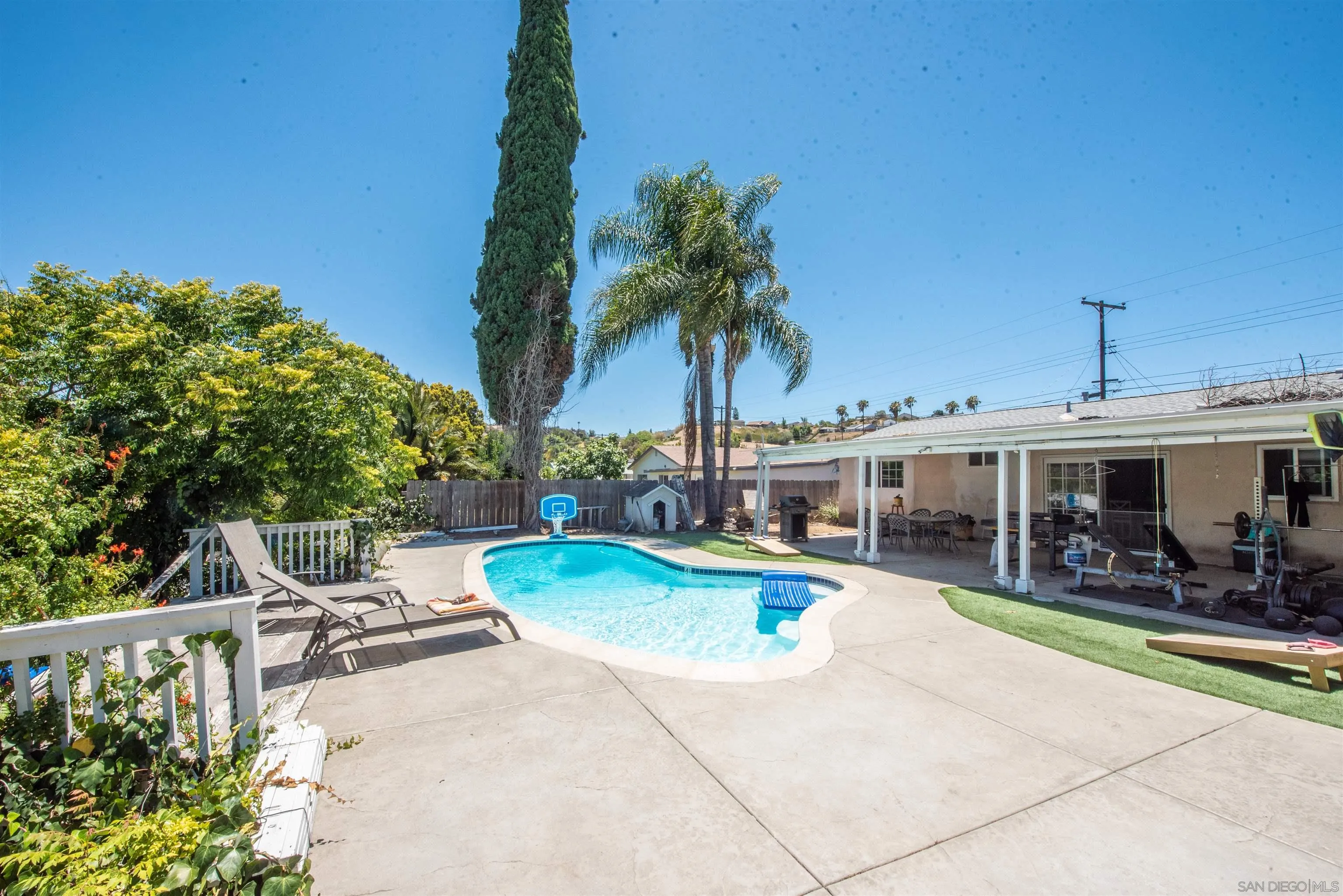 523 Worthington Street Spring Valley, CA 91977 - Photo 4 of 27