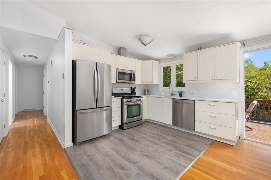 80 Old Pine Road Narragansett, RI 02882 - Photo 3 of 30