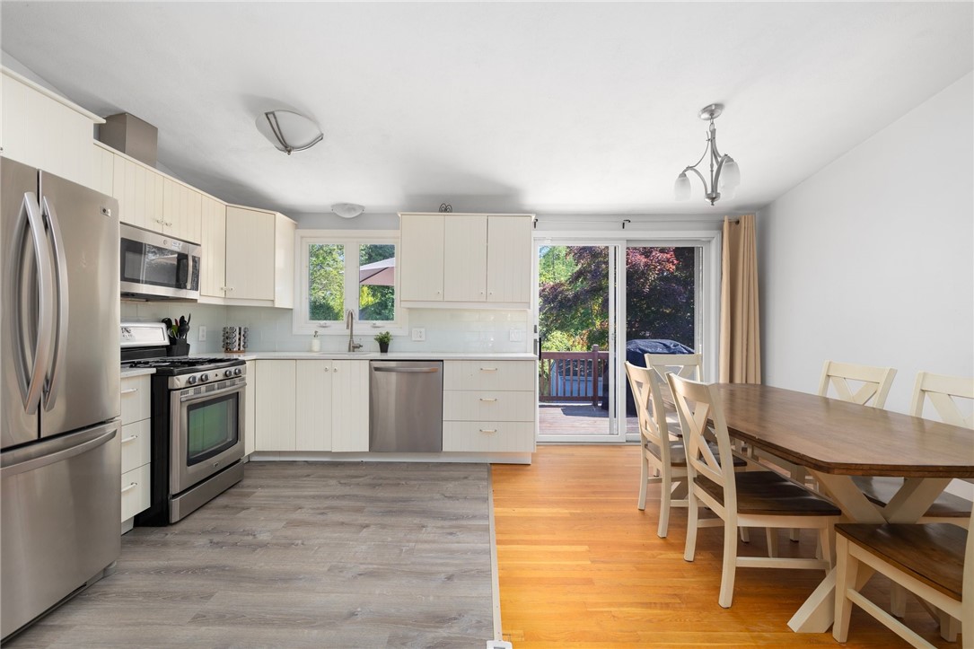 80 Old Pine Road Narragansett, RI 02882 - Photo 5 of 30