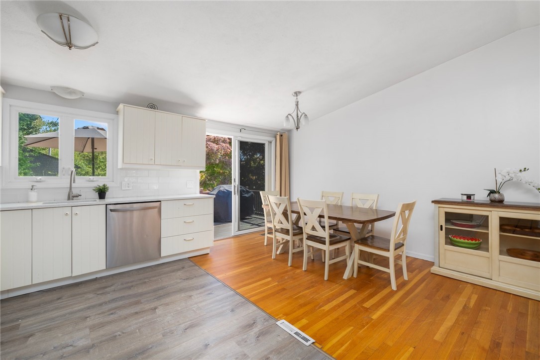 80 Old Pine Road Narragansett, RI 02882 - Photo 6 of 30