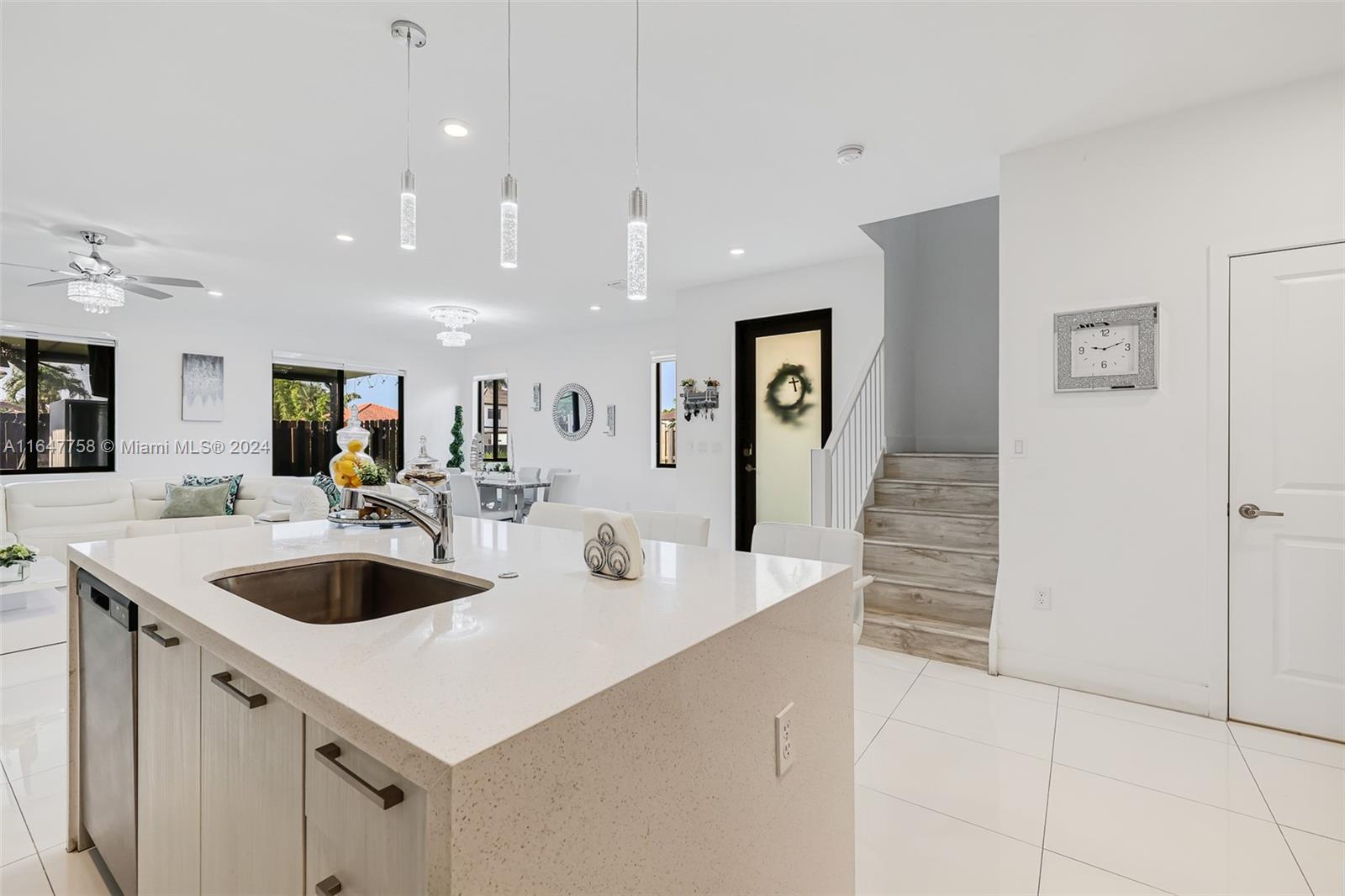 15808 Southwest 136 Way Miami, FL 33196 - Photo 16 of 39