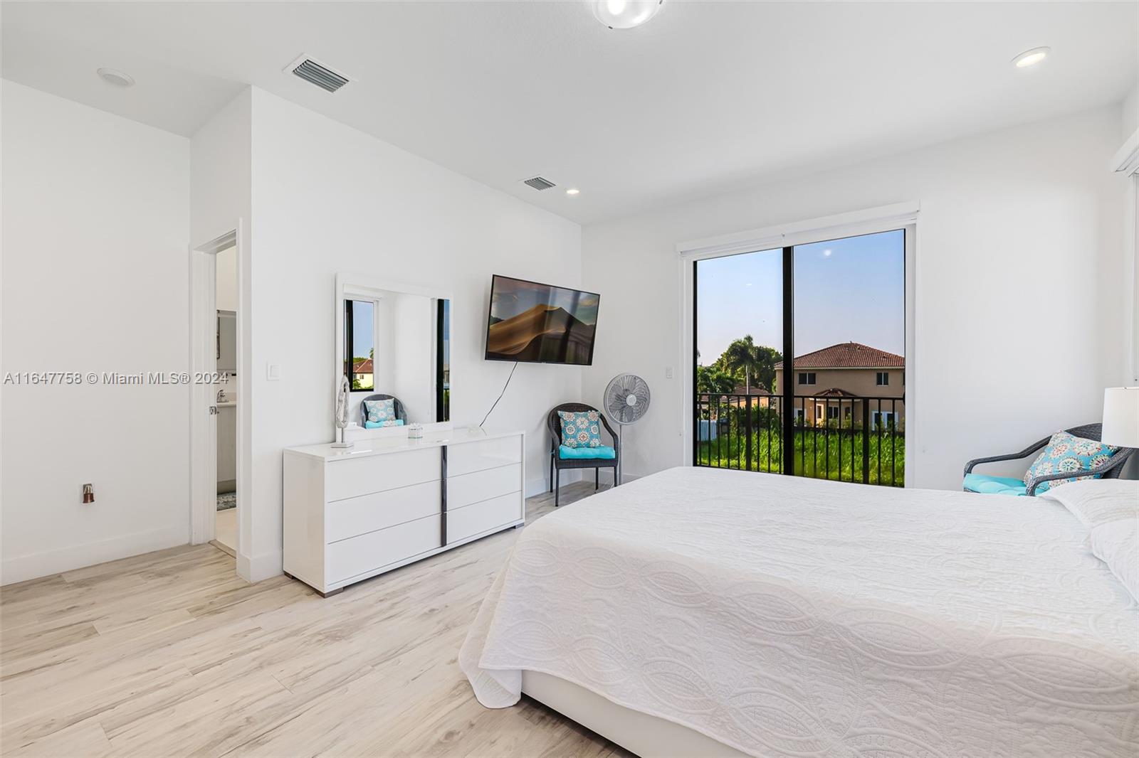 15808 Southwest 136 Way Miami, FL 33196 - Photo 22 of 39