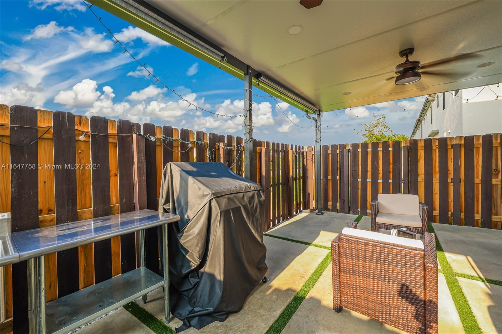 15808 Southwest 136 Way Miami, FL 33196 - Photo 35 of 39