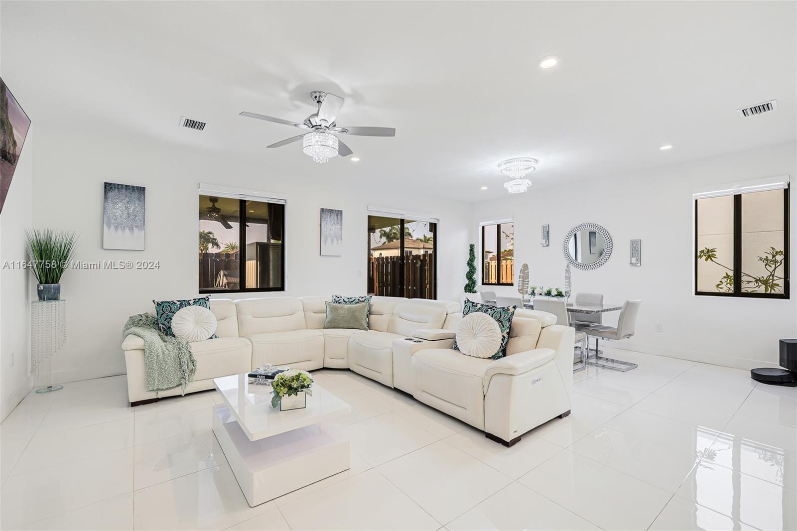15808 Southwest 136 Way Miami, FL 33196 - Photo 7 of 39