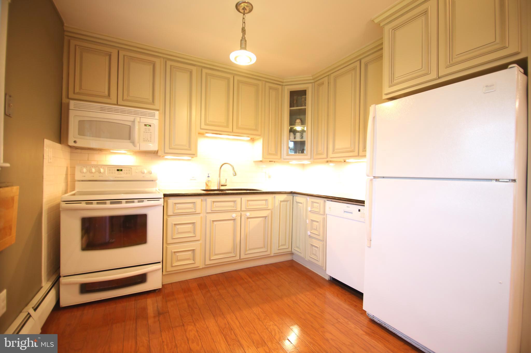 40 Canary Road Levittown, PA 19057 - Photo 5 of 24