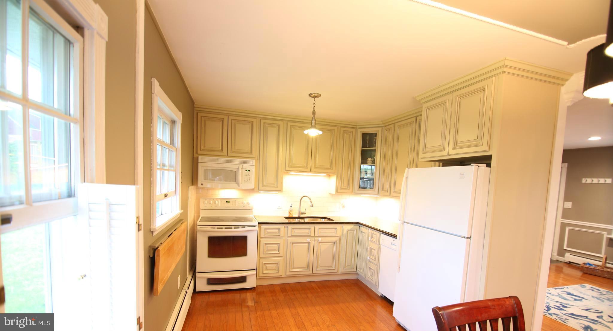 40 Canary Road Levittown, PA 19057 - Photo 6 of 24