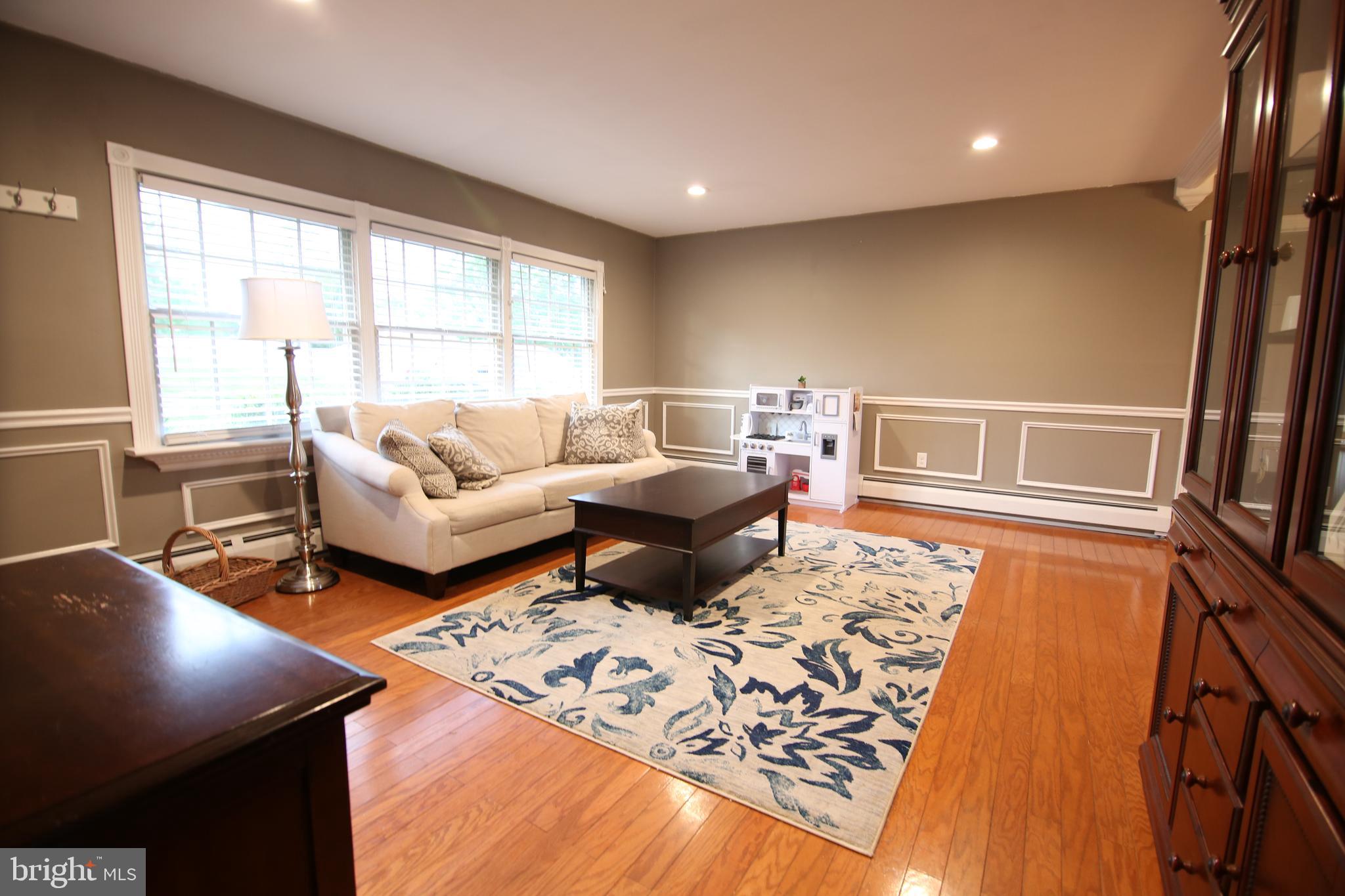 40 Canary Road Levittown, PA 19057 - Photo 9 of 24