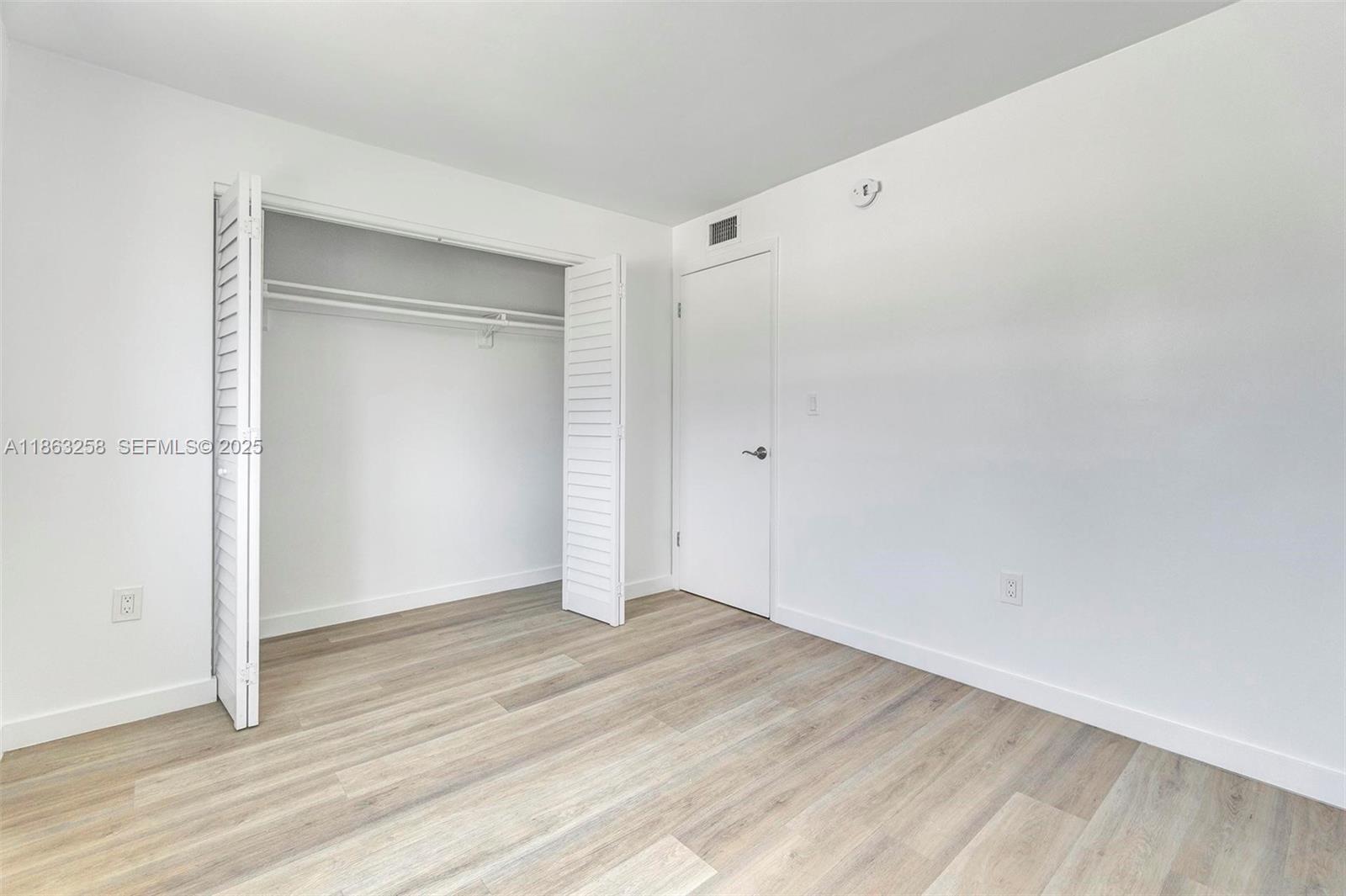 620 Southwest 10th Street, Unit 405 Miami, FL 33130 - Photo 8 of 21 a view of an empty room