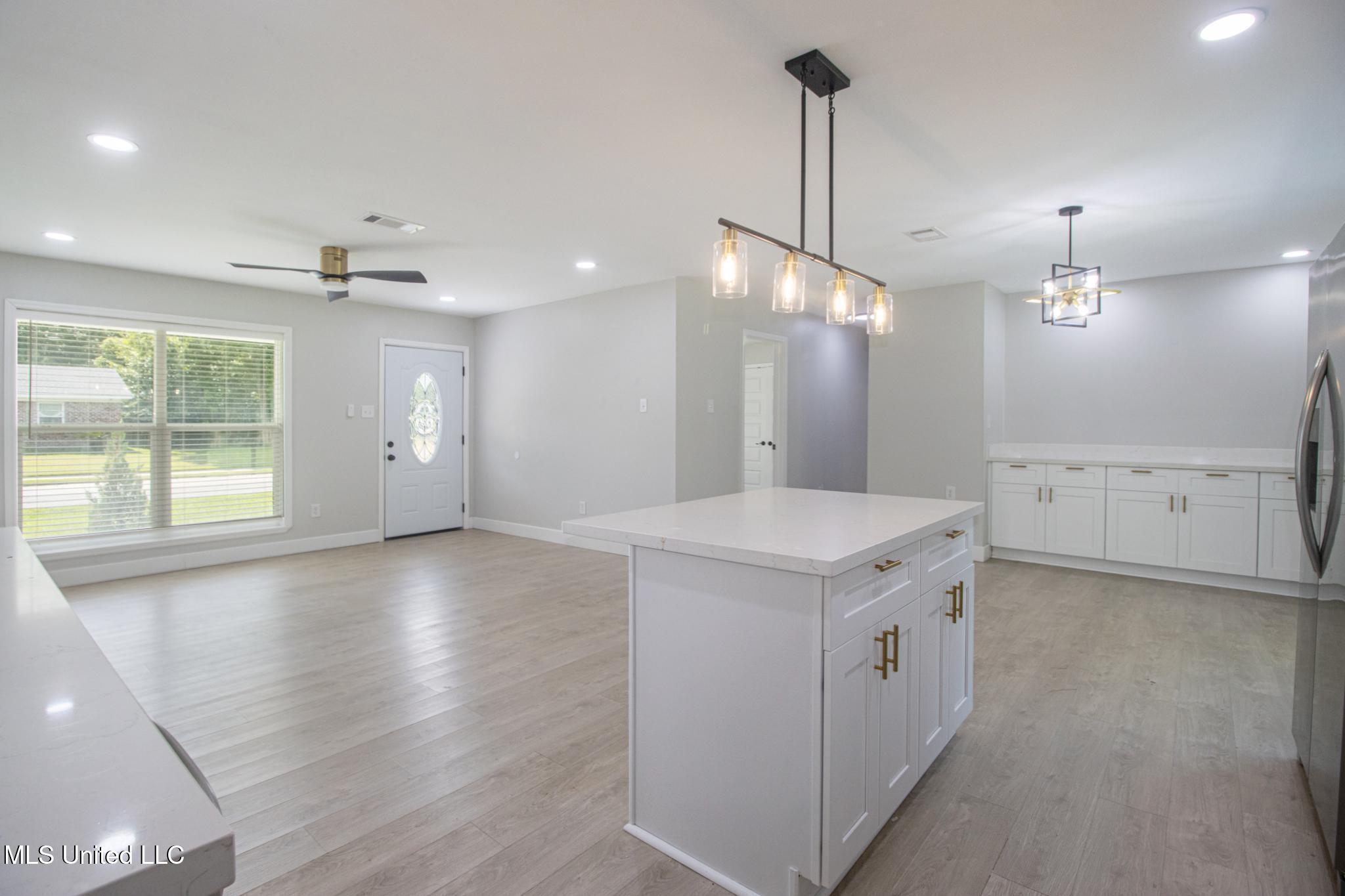 282 Mccool Street Ocean Springs, MS 39564 - Photo 6 of 22 282-27