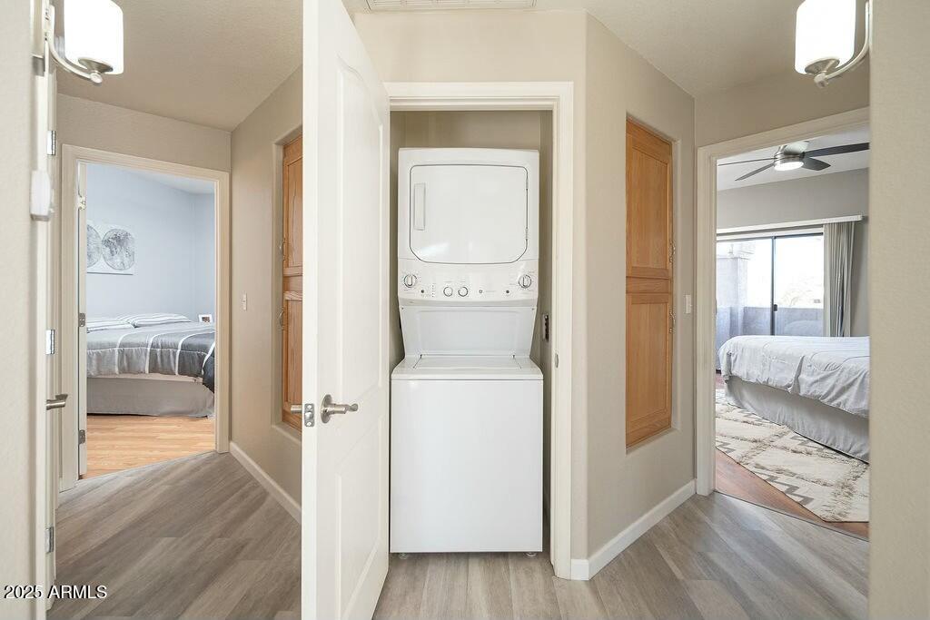 9151 West Greenway Road, Unit 276 Peoria, AZ 85381 - Photo 15 of 36 Laundry