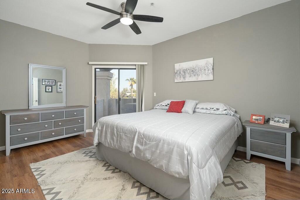 9151 West Greenway Road, Unit 276 Peoria, AZ 85381 - Photo 8 of 36 Primary Bedroom
