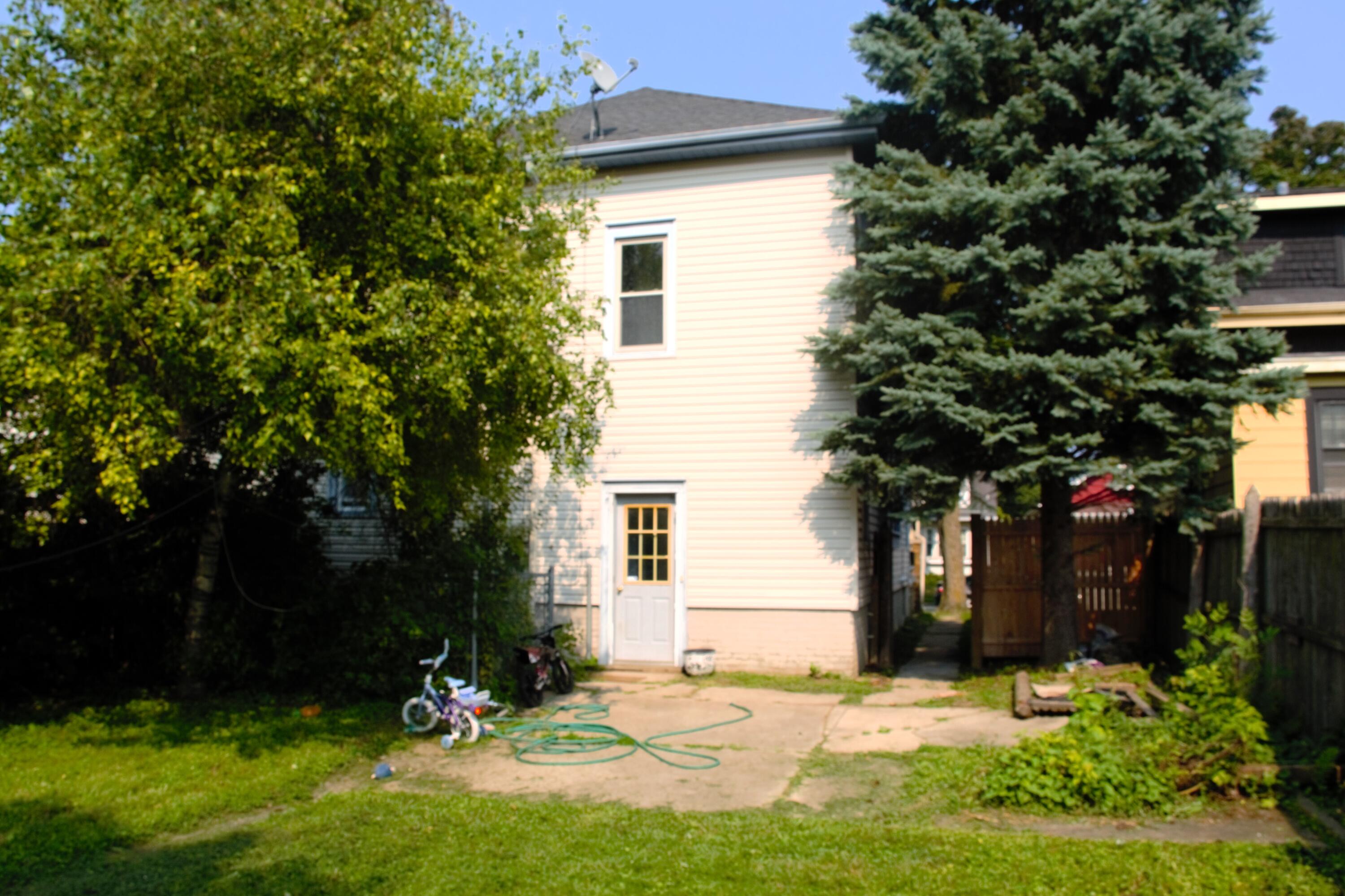 1328 Arthur Avenue Racine, WI 53405 - Photo 5 of 5 Back of House