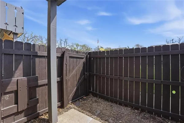 $160,000 | 6232 Robinson Street, Unit 2, Overland Park, KS 66202